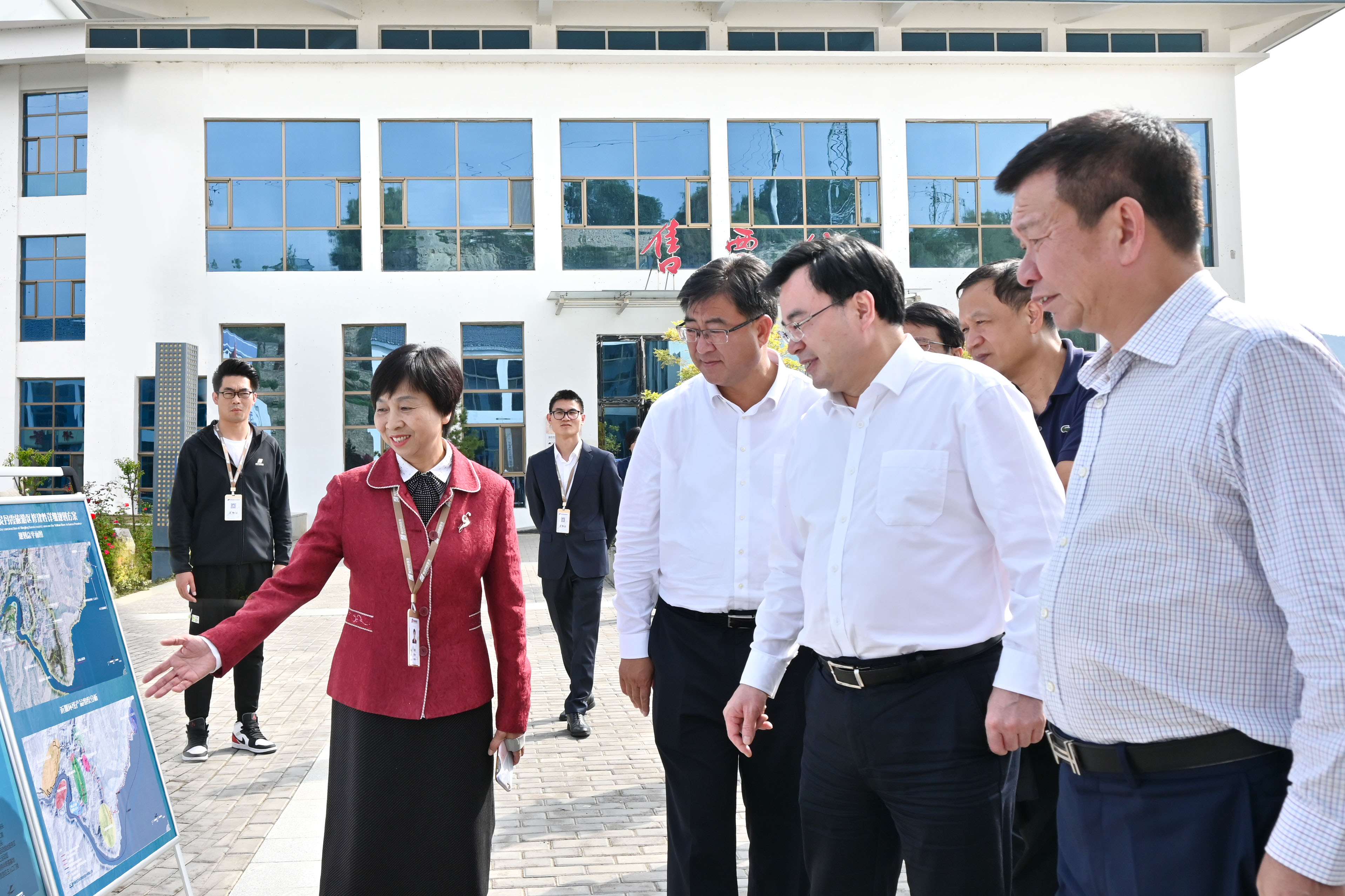 甘肃黄河丹霞团队(2).jpg